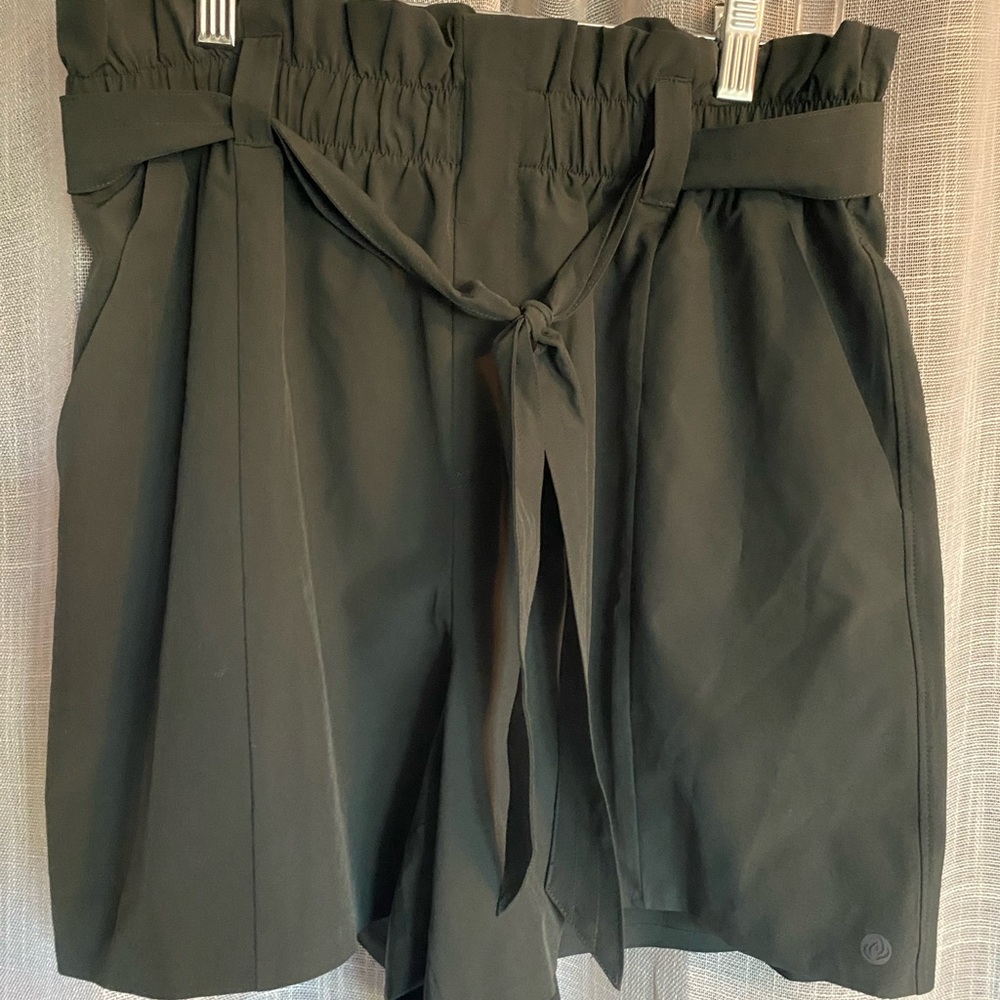 Apana Dark Green High-Waisted Shorts with Tie Belt